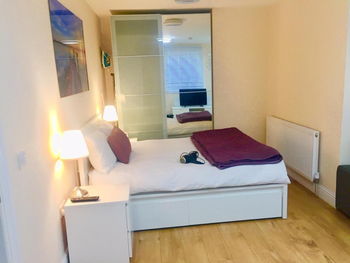 斯劳Westminster House公寓 外观 照片