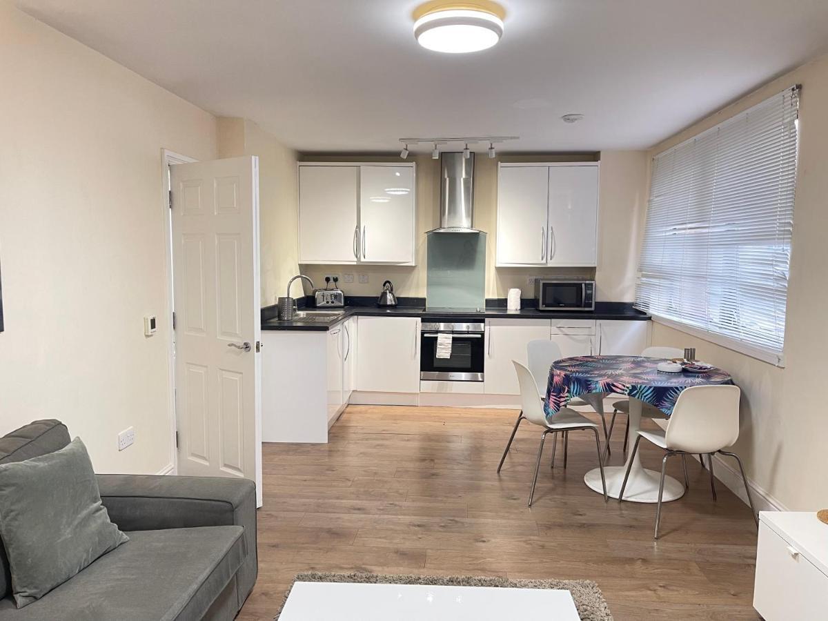 斯劳Westminster House公寓 外观 照片