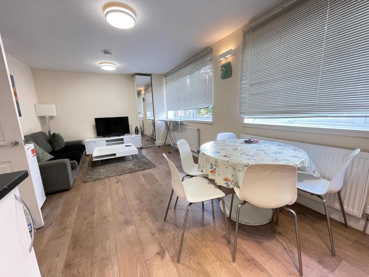斯劳Westminster House公寓 外观 照片